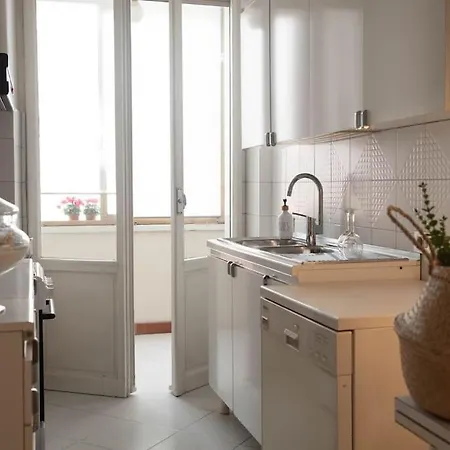 アパート Tiziano Apartment-a Spacious For In *