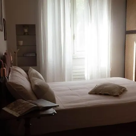 Tiziano Apartment-a Spacious For In アパート ローマ