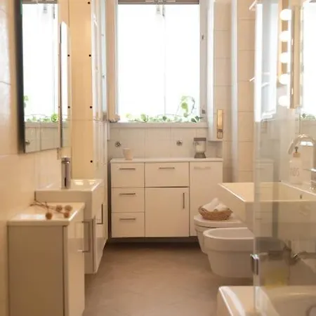 Tiziano Apartment-a Spacious For In Appartement *