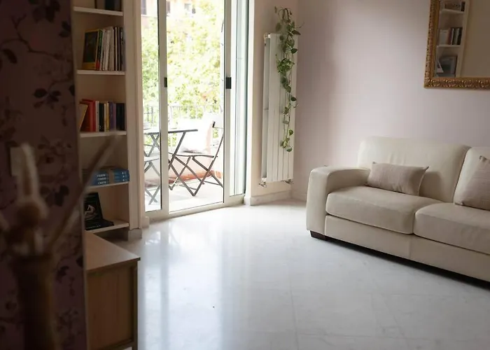 Tiziano Apartment-a Spacious For In Daire
