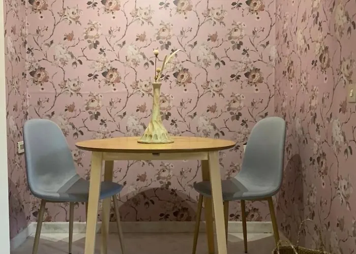Tiziano Apartment-a Spacious For In *